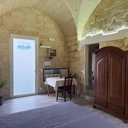 Largo Spani 15 別荘 ヴェーリエ