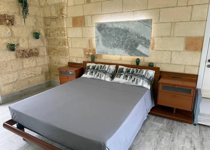 Largo Spani 15 Велье