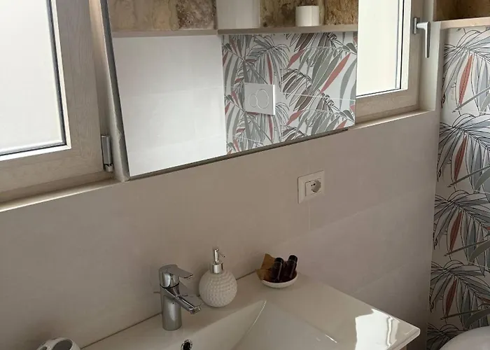 Дом отдыха Largo Spani 15 *