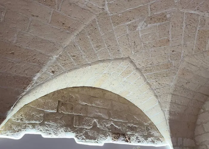 Largo Spani 15 * Велье